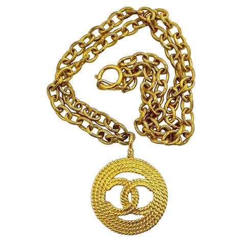 chanel necklace vintage